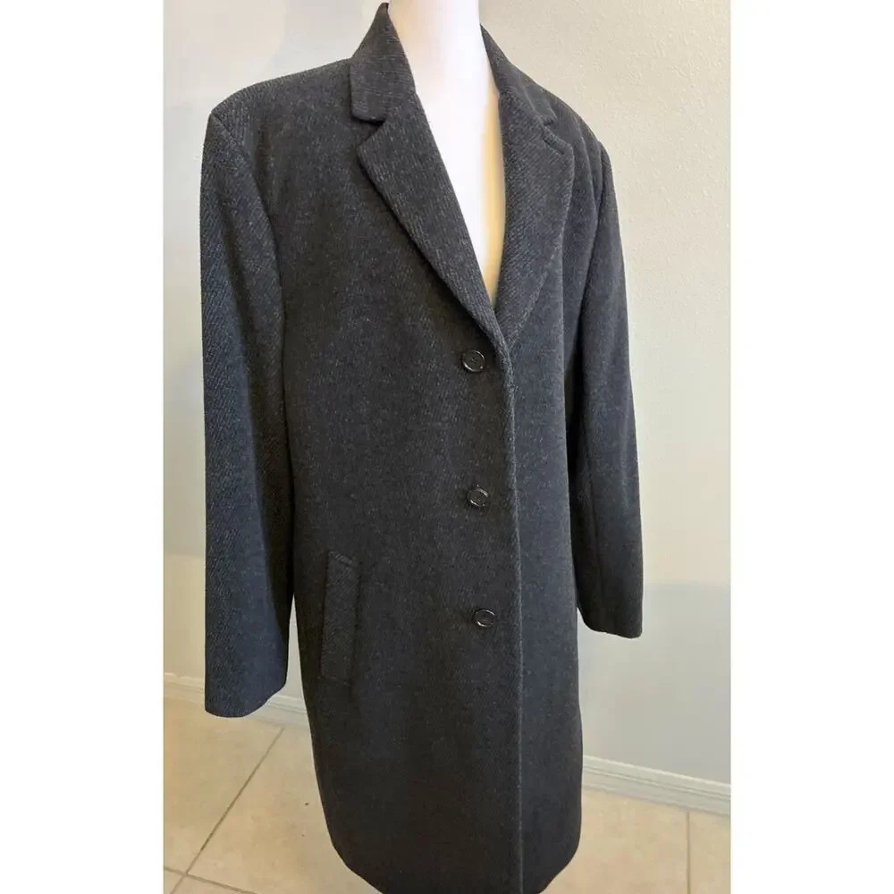 Hickey Freeman Charcoal Gray Herringbone Wool Cashmere 3 Button Overcoat 42R
